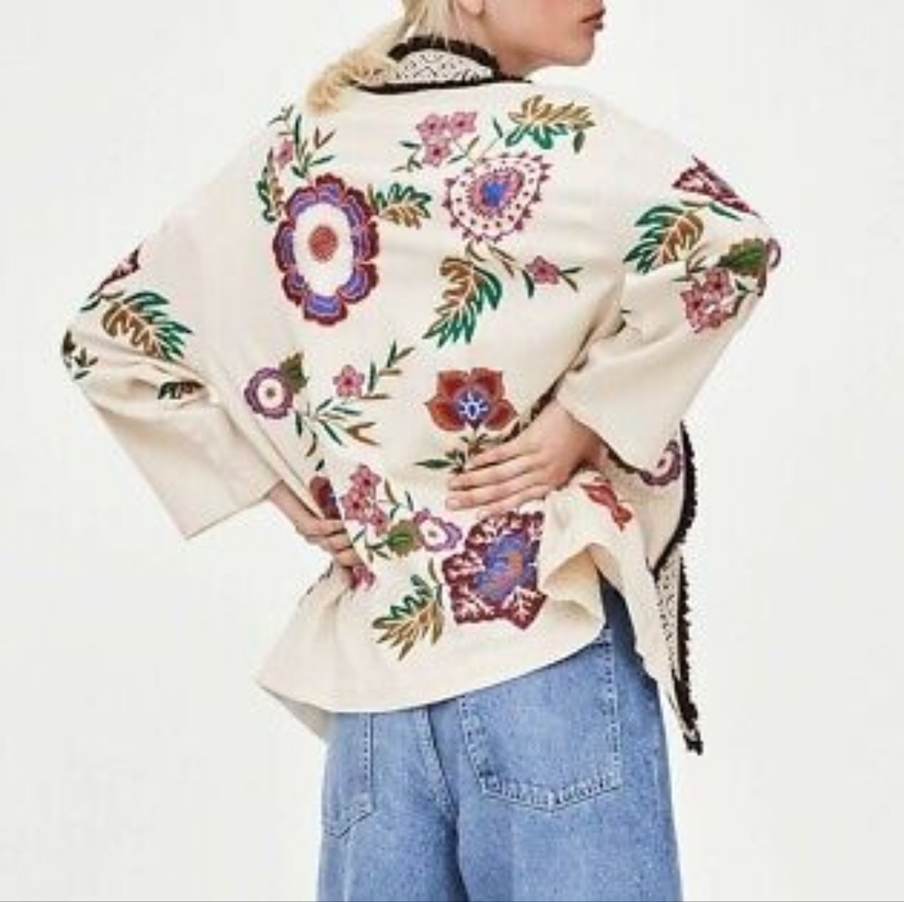 Zara Embroidery Kimono
